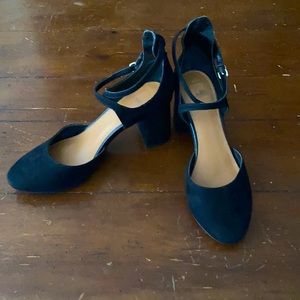 14th & Union Black Heels